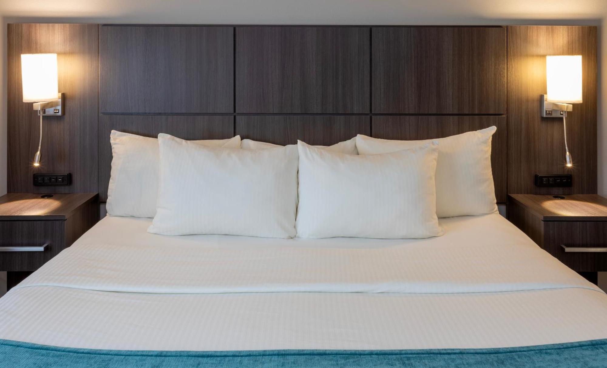 Paynesville Inn & Suites Стая снимка