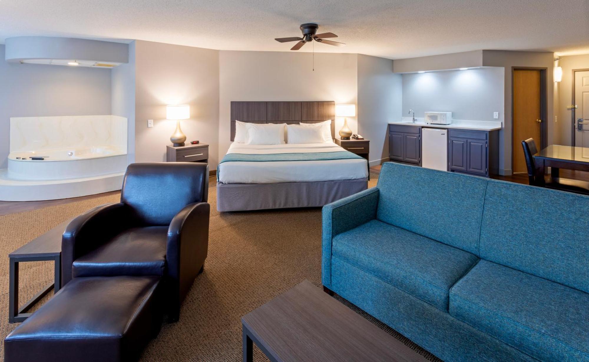 Paynesville Inn & Suites Екстериор снимка